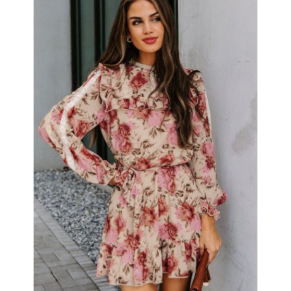 Dresses & Skirts - SALE Ruffled Dress